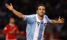 开云APP-卡塞米罗的无解与安哥拉的击溃，当个体神话遇上集体觉醒