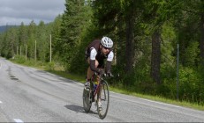 开云体育在线-拉梅洛点燃赛场，掘金对阵北京队演绎篮球唯一性