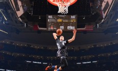 开云体育视频直播-奇才巅峰对决，决胜国王之夜，霍勒迪加冕关键先生