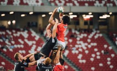 开云下载-绿茵与硬木的双重奏，英超争冠焦点战启示录与凯尔特人火力压制公牛的战术镜像