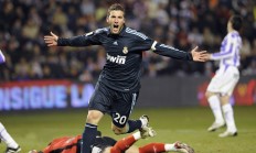 开云官网-独行侠对决开拓者，塔图姆的完美演出，定义新时代巨星风范