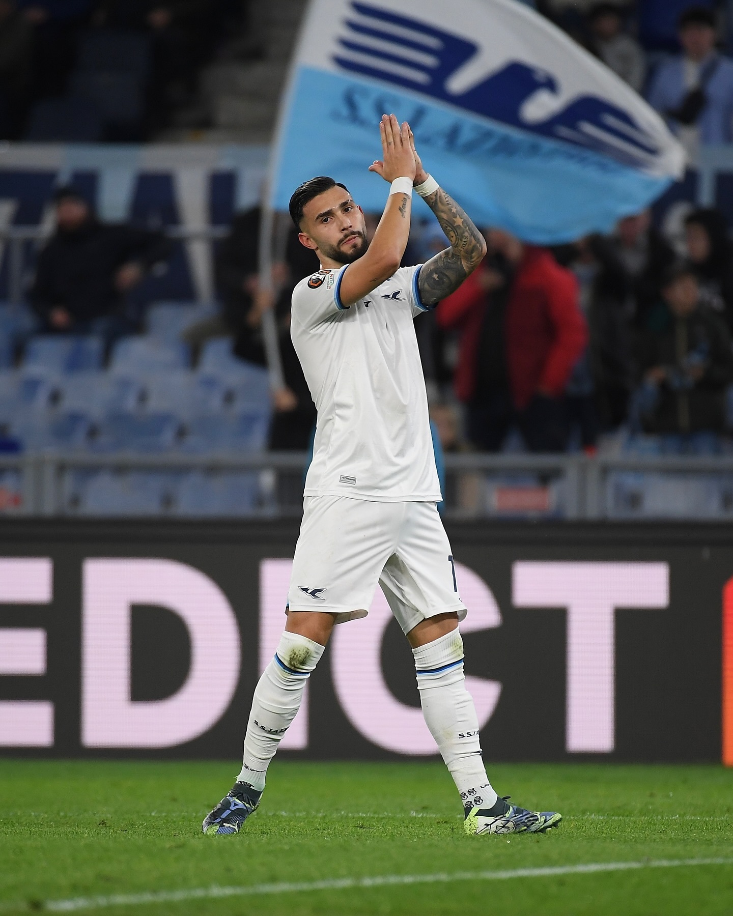 关于拉齐奥紧盯AC米兰：胜负之间的信息