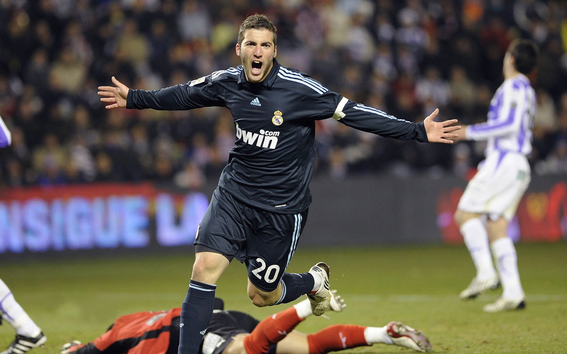 西甲国家德比之夜，斯通斯全场最佳无争议