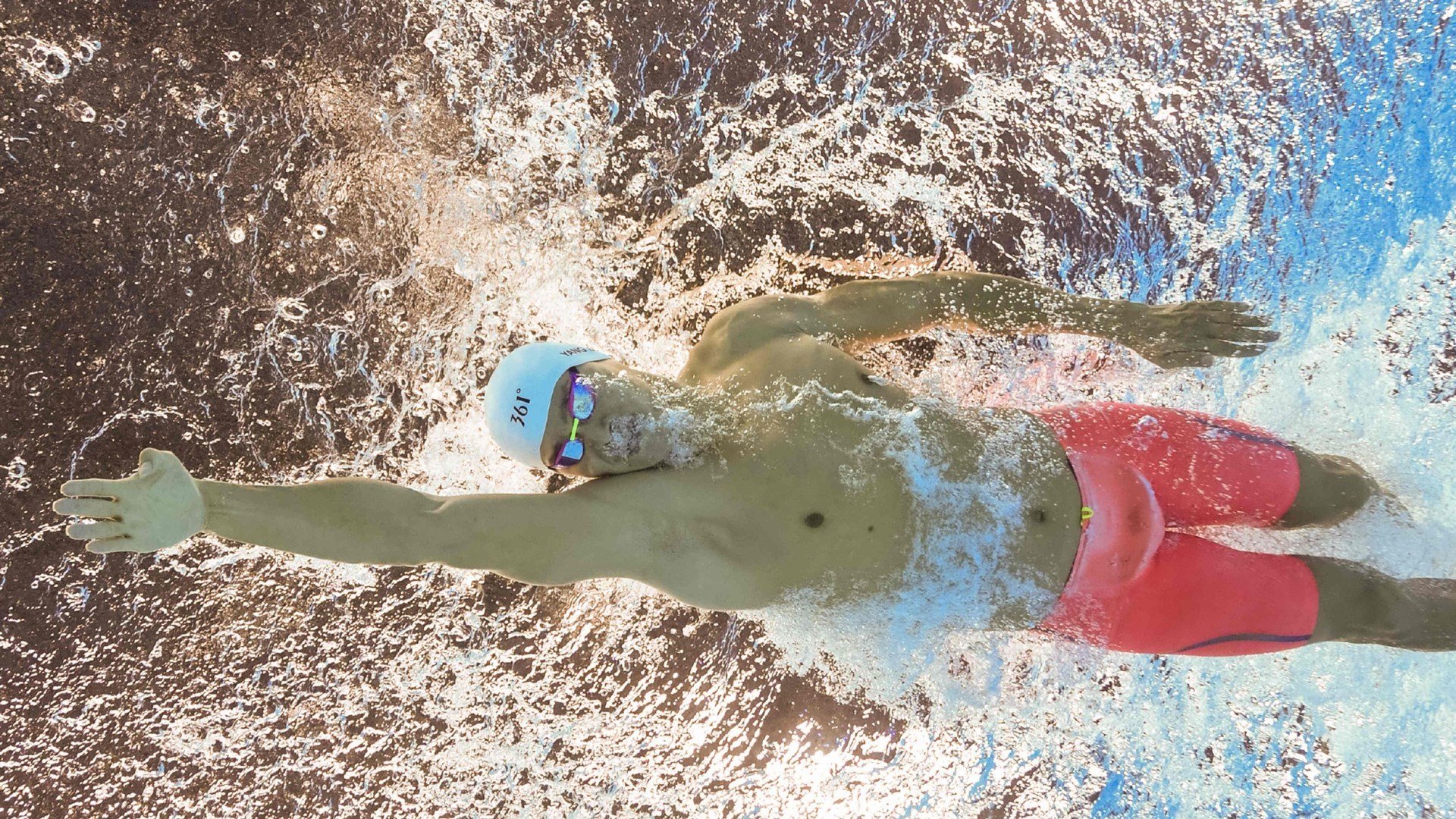 赛道新纪元，阿斯顿马丁横扫红牛，周冠宇刷新纪录改写F1格局